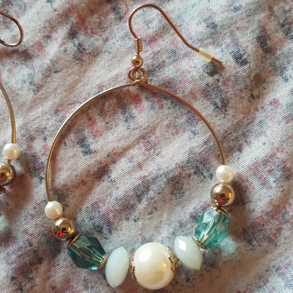 Hoop earrings - Picture 2 of 3